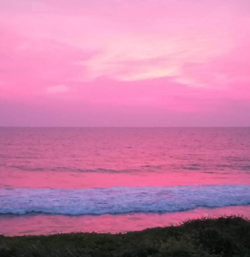 Sukriti Beach Resort Varkala Exterior photo