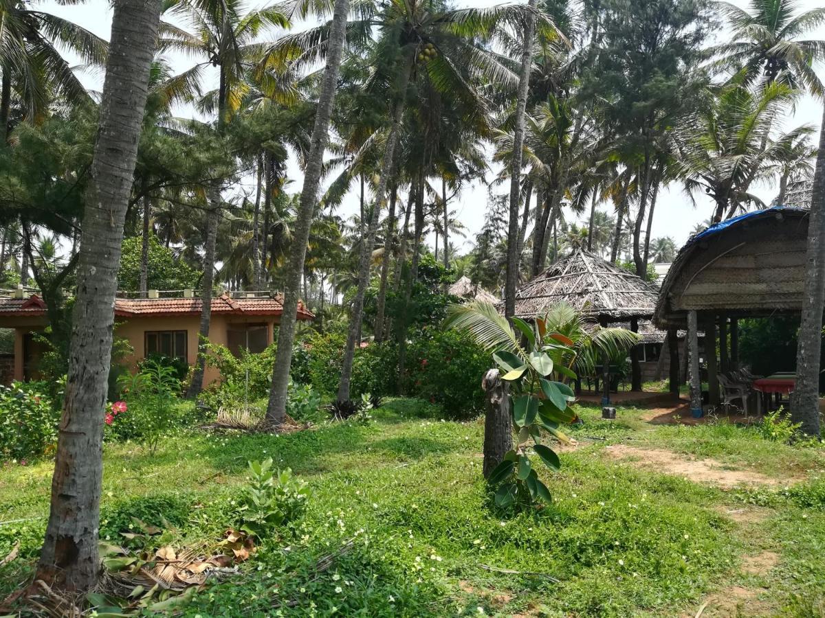 Sukriti Beach Resort Varkala Exterior photo