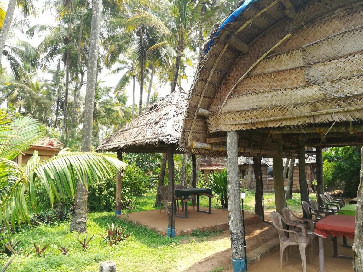 Sukriti Beach Resort Varkala Exterior photo