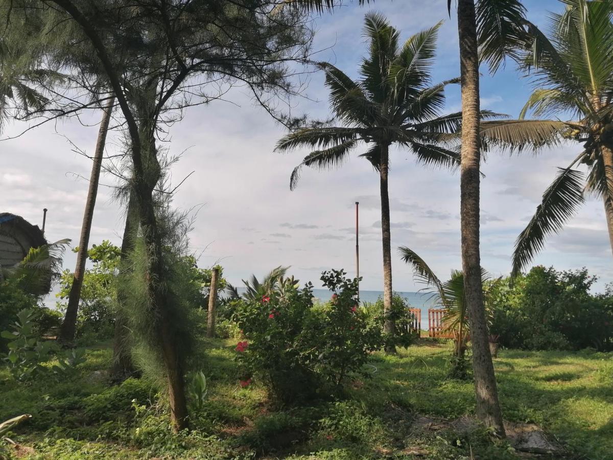 Sukriti Beach Resort Varkala Exterior photo
