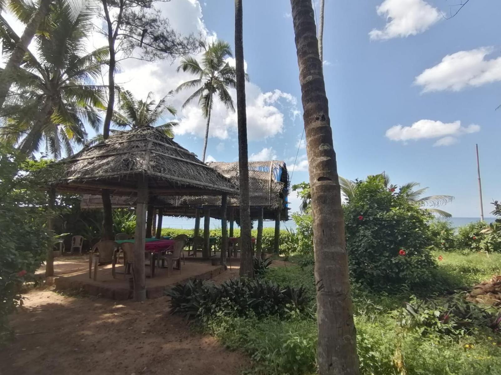 Sukriti Beach Resort Varkala Exterior photo