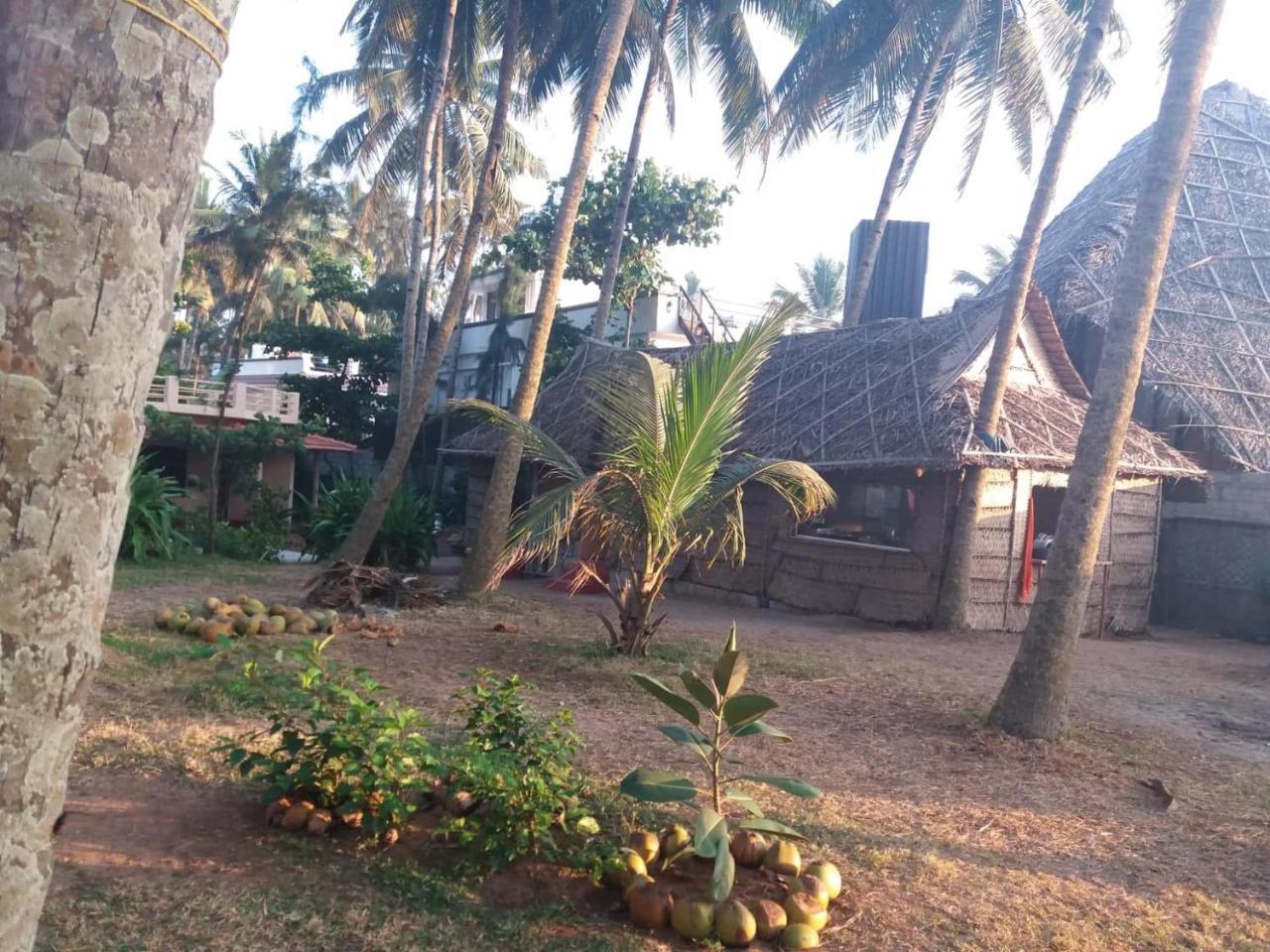 Sukriti Beach Resort Varkala Exterior photo