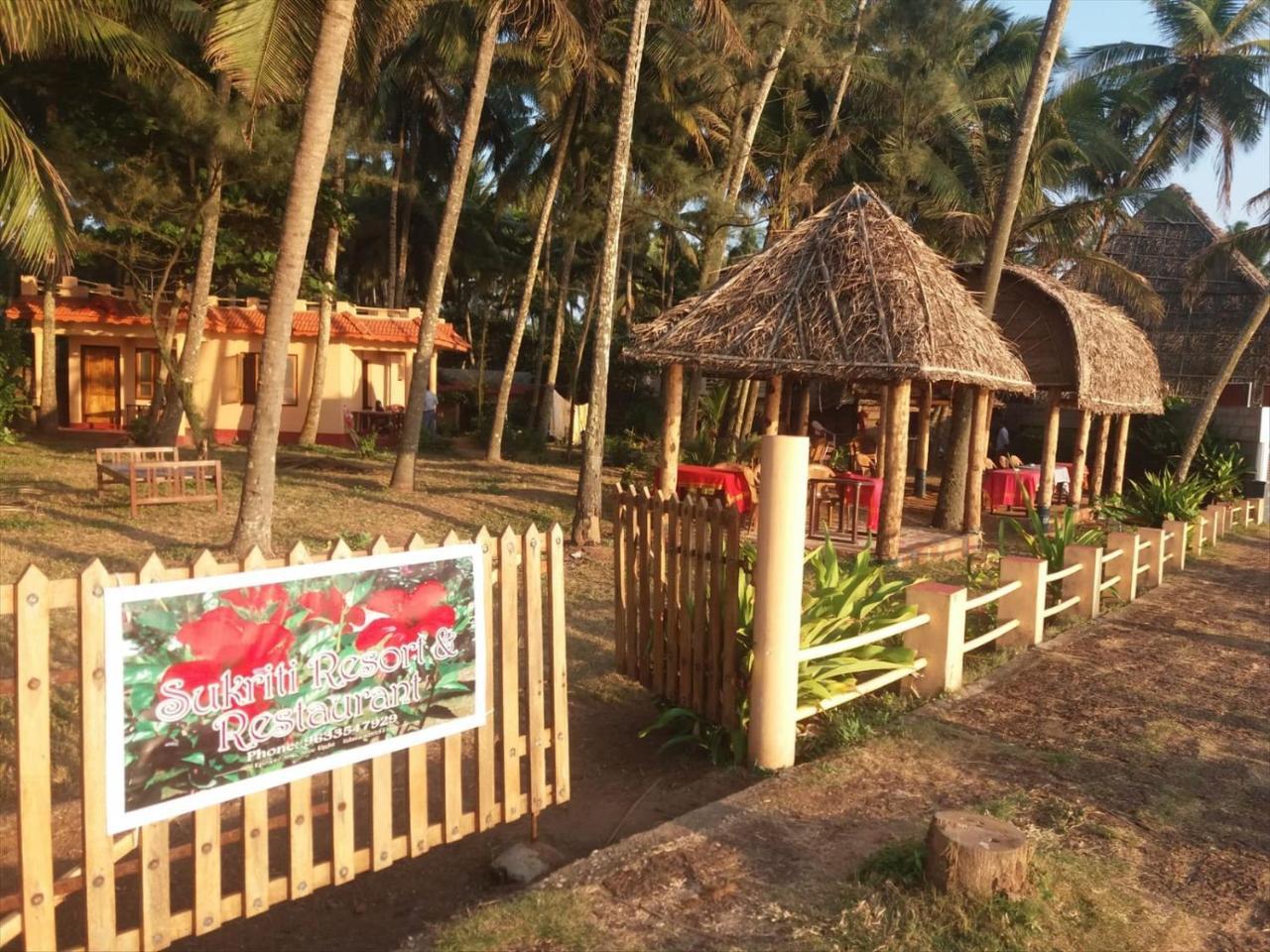 Sukriti Beach Resort Varkala Exterior photo