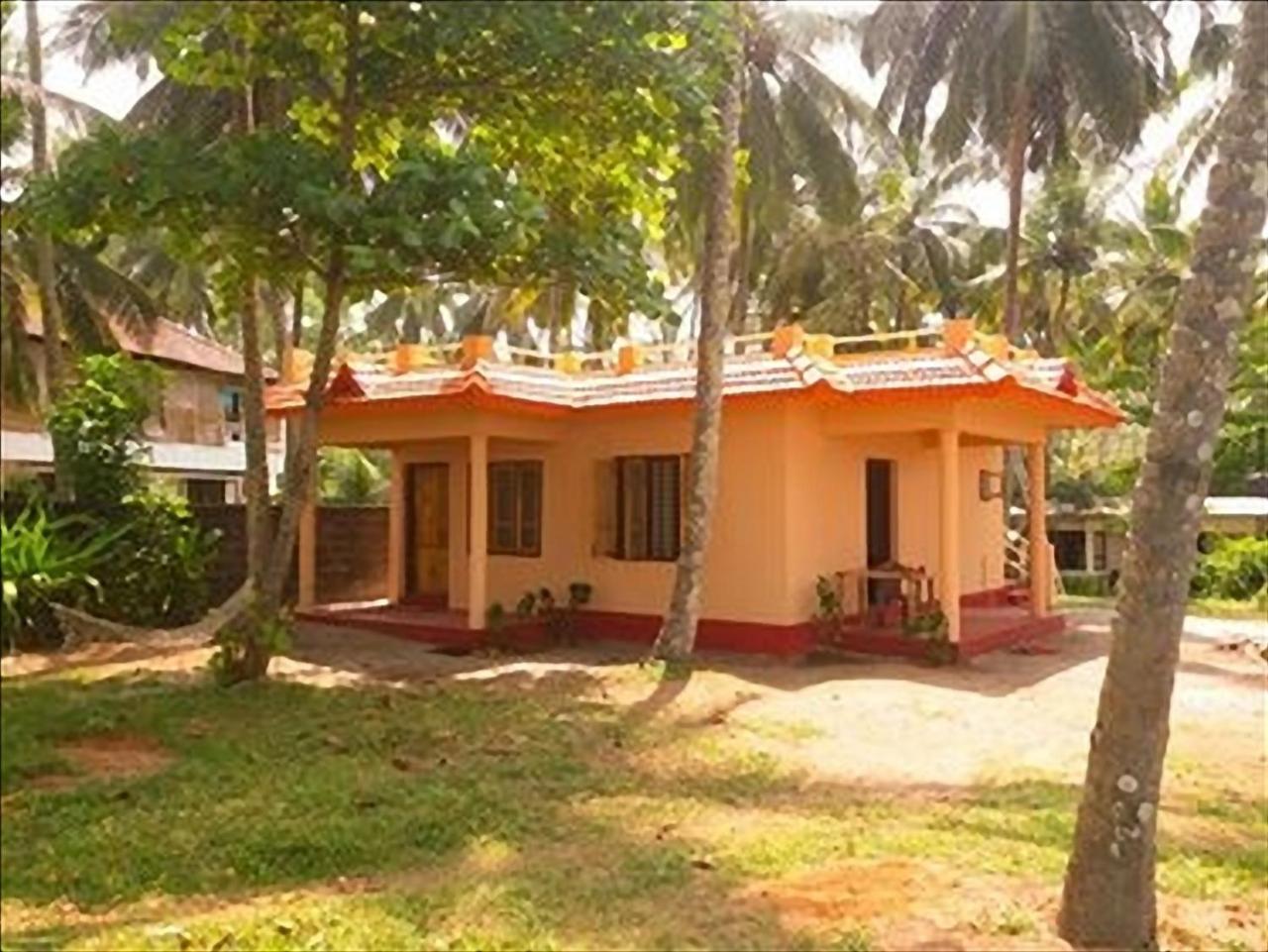 Sukriti Beach Resort Varkala Exterior photo