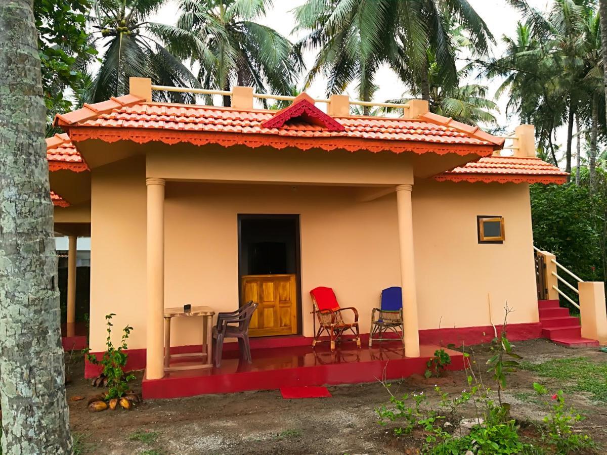Sukriti Beach Resort Varkala Exterior photo