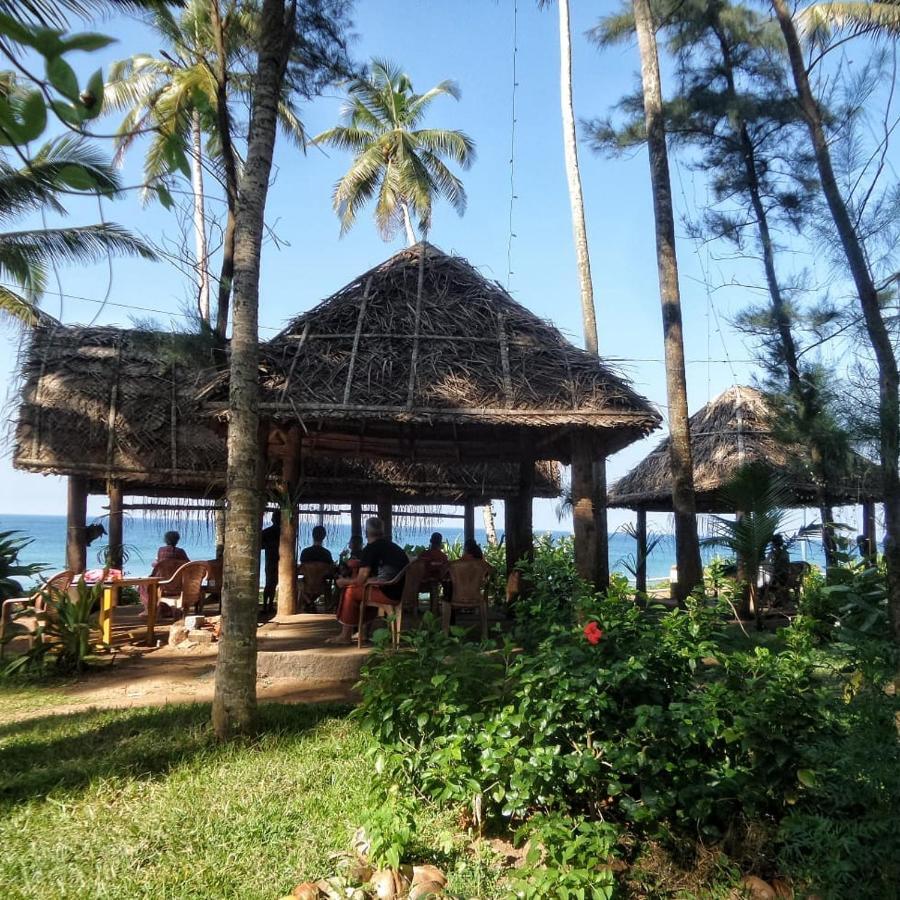 Sukriti Beach Resort Varkala Exterior photo